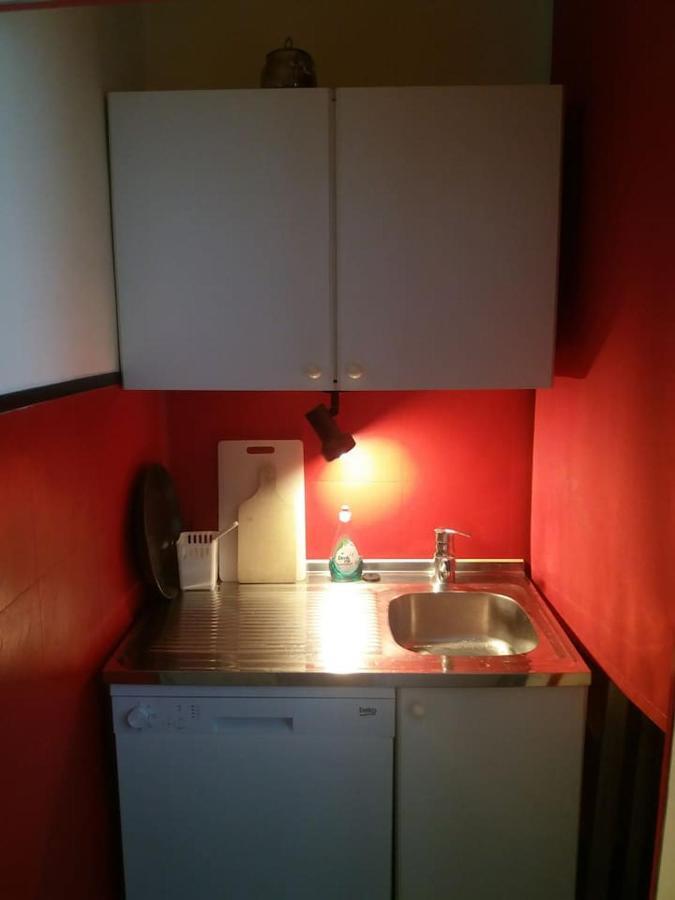 Geraeumige Zentrumsnahe Altbauwohnung Вена Экстерьер фото